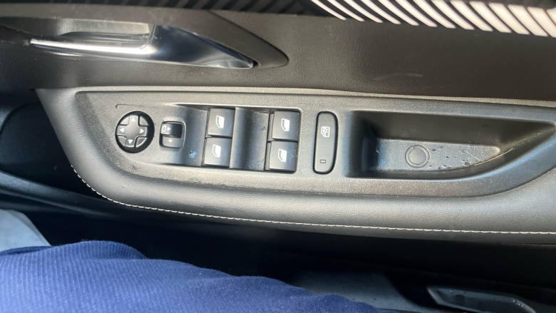 Peugeot 208 100kW E-Style 50kWh 5dr Auto Electric Hatchback